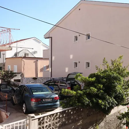 Πανσιόν And With Parking Space - 6834