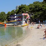 Pensjonat And With Parking Space - 6834 Makarska