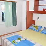 And With Parking Space - 6834 Makarska