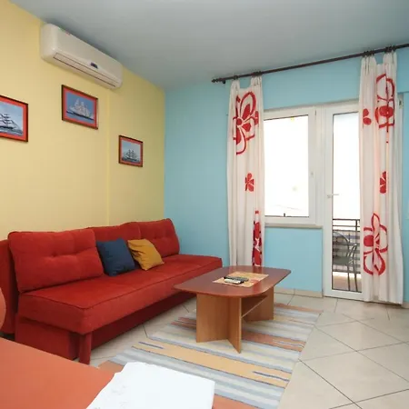 And With Parking Space - 6834