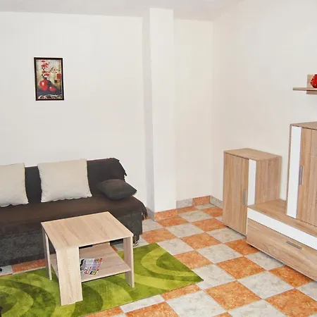 And With Parking Space - 6834 3* Makarska