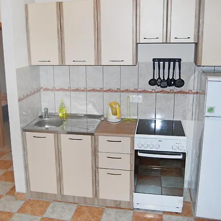 And With Parking Space - 6834 Makarská