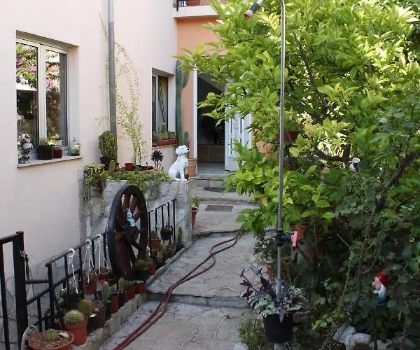 And With Parking Space - 6834