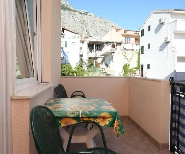 And With Parking Space - 6834 3* Makarska