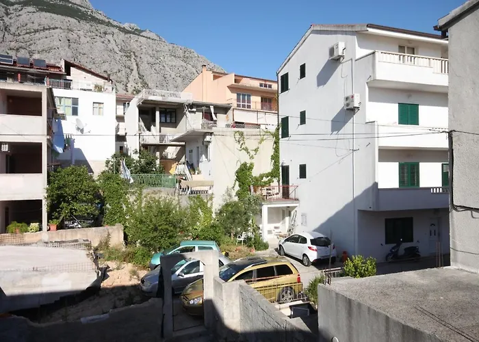 And With Parking Space - 6834