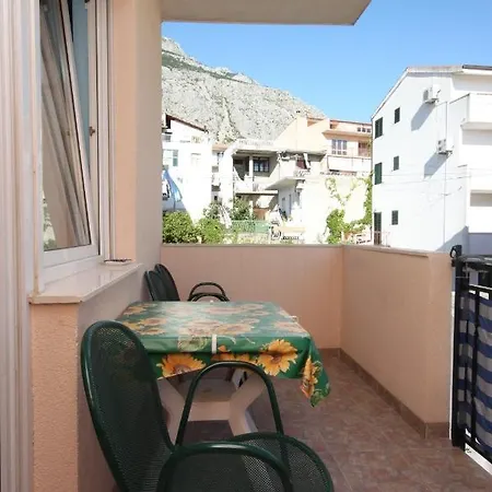 And With Parking Space - 6834 3* Makarska