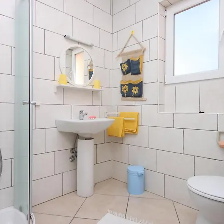 And With Parking Space - 6834 Pensión 3*