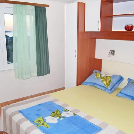 And With Parking Space - 6834 Makarska