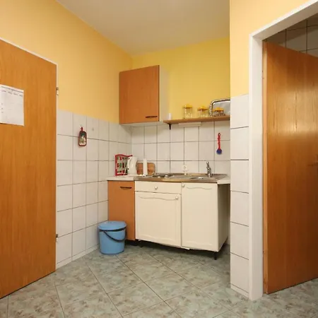 And With Parking Space - 6834 Makarska