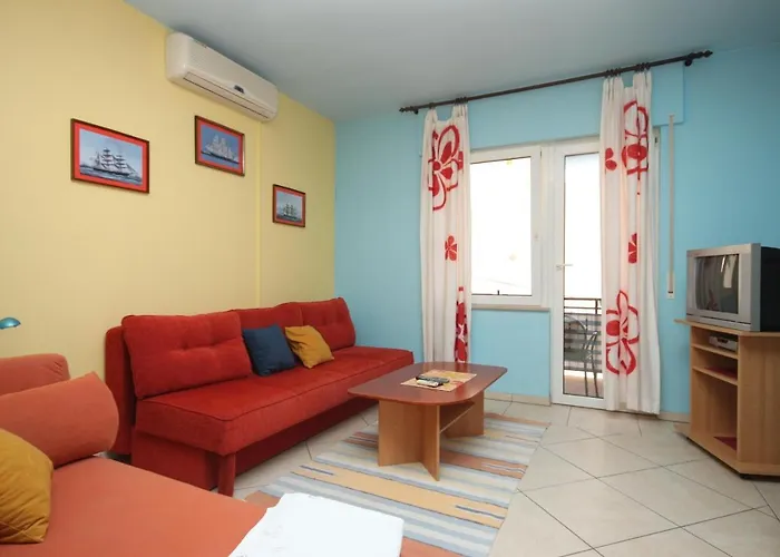 And With Parking Space - 6834